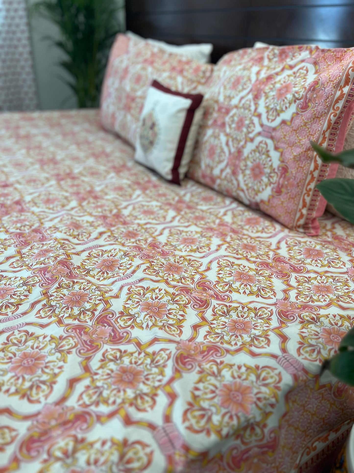 King Size | 90*108 Inches | Pink Pattern