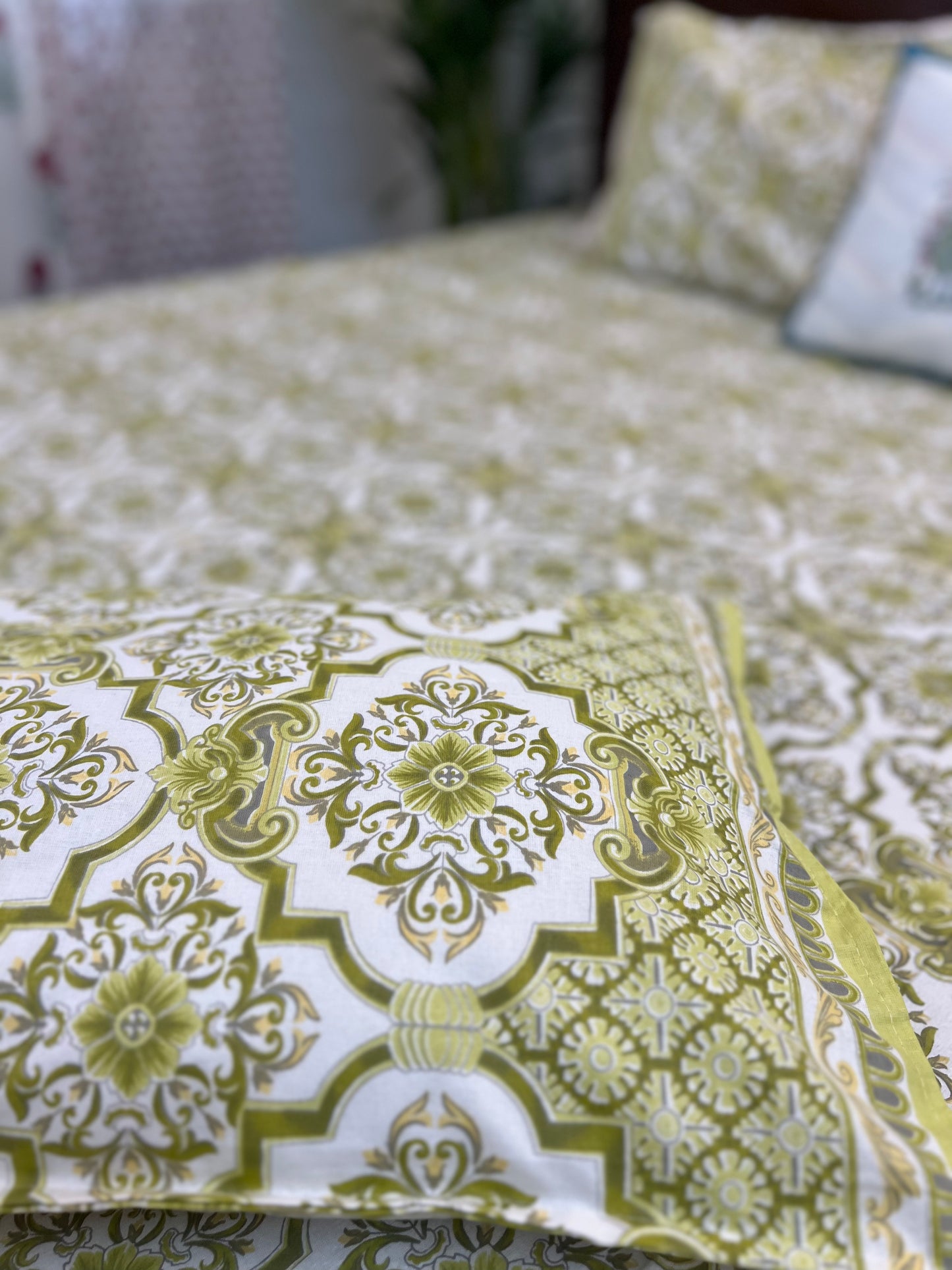 King Size | 90*108 Inches | Green Pattern