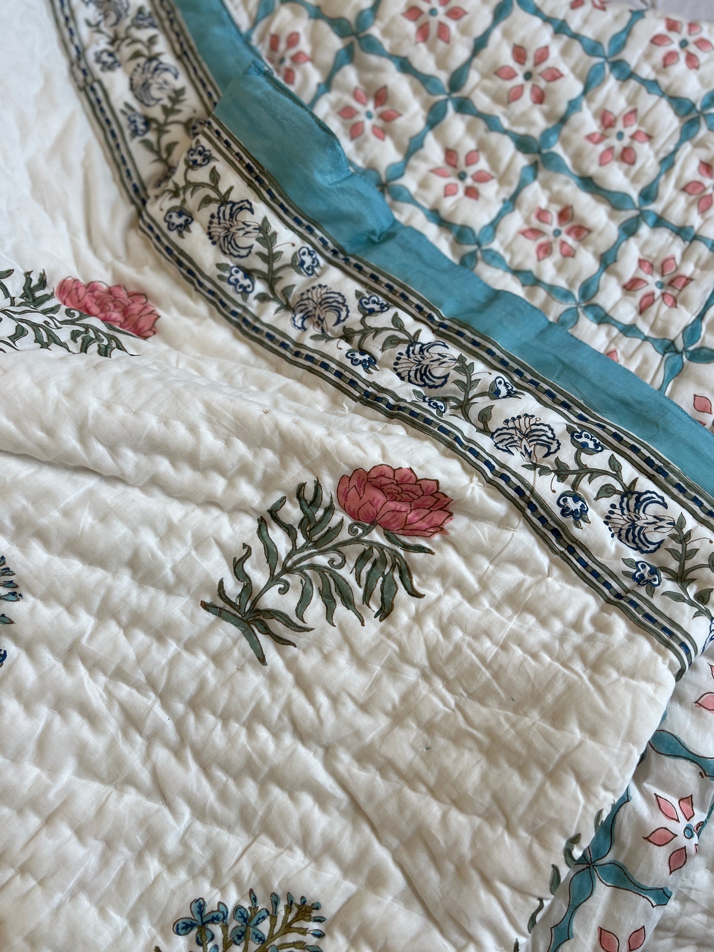 Utsav | Bedding Set | Quilt with Bedsheet Set