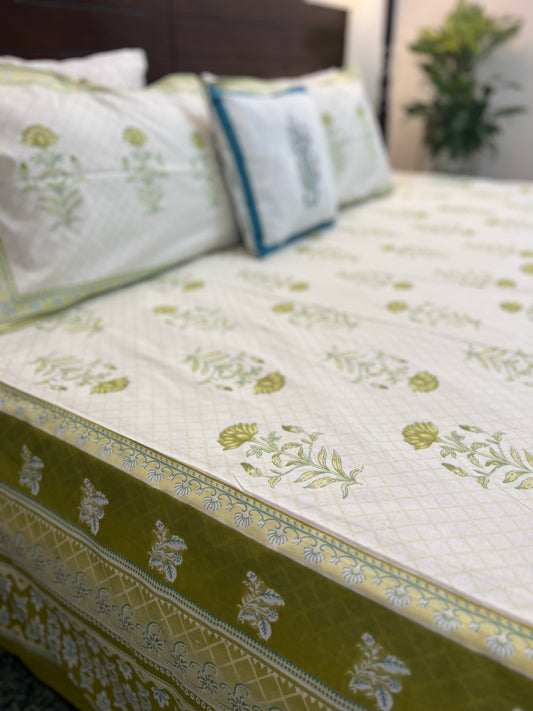 Super King Size | 108*108 Inches | Light Green Bunch