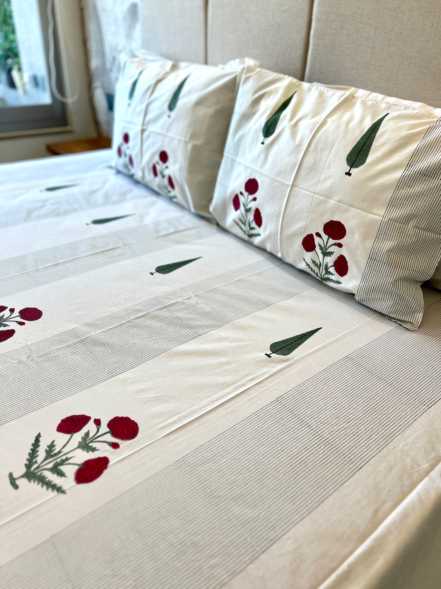 Bedding Set | Quilt with Bedsheet | Zen