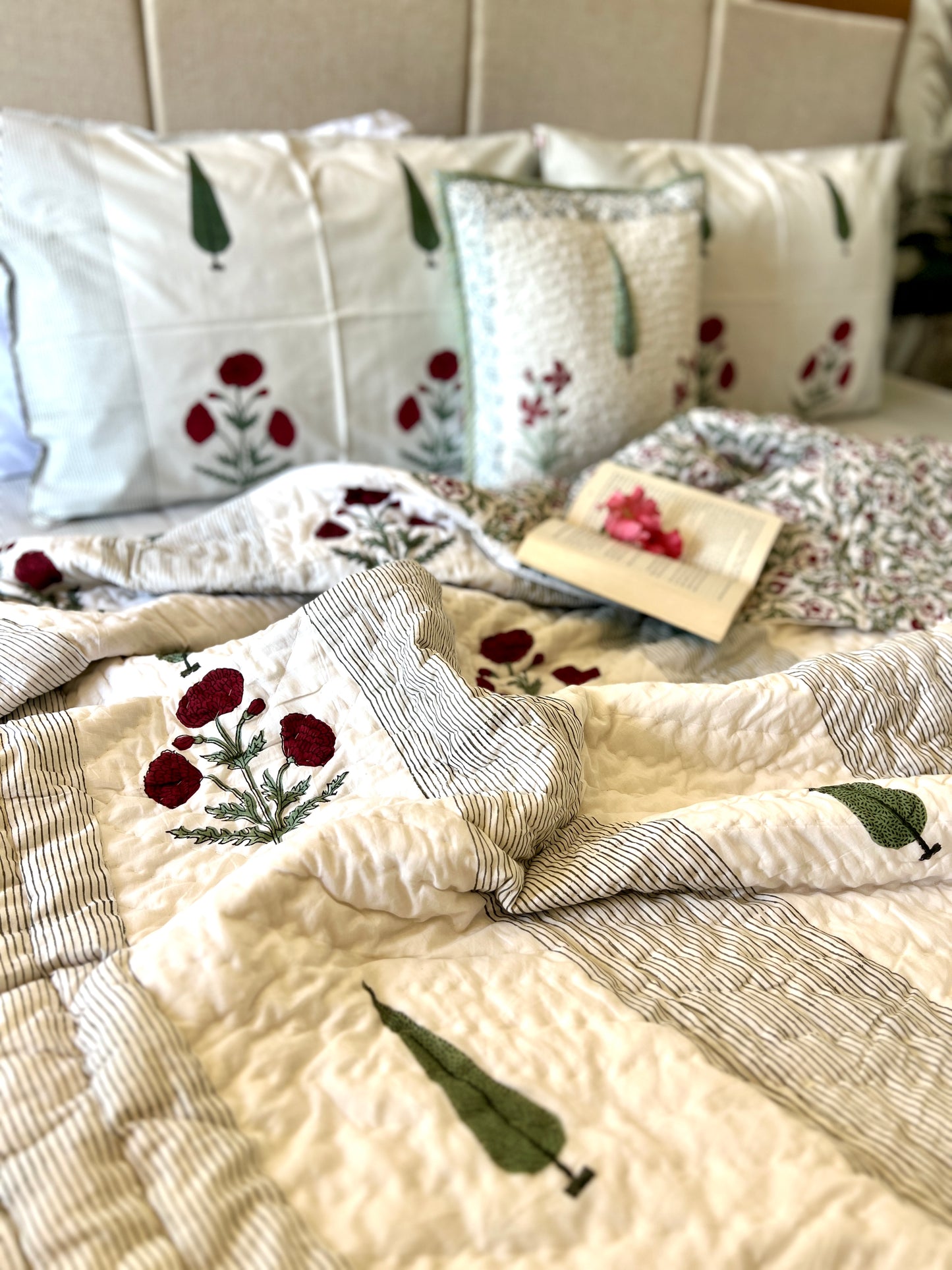 Bedding Set | Quilt with Bedsheet | Zen