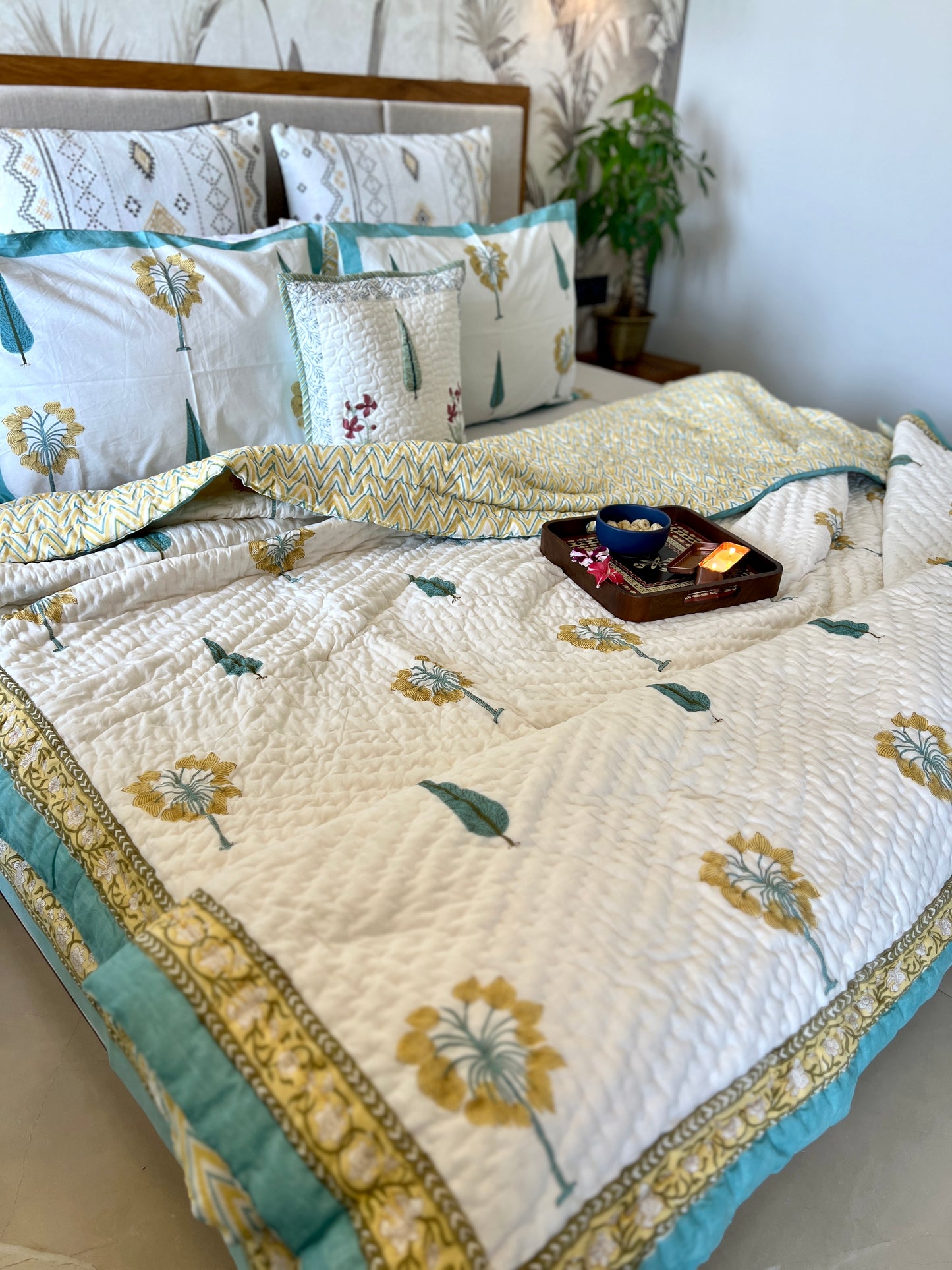 Bedding Set | Quilt with Bedsheet | Sunkissed