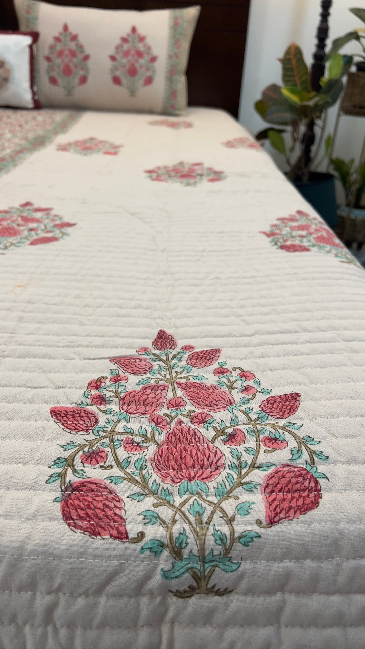 Quilted Bedcover | 90*108 Inches | Paradise