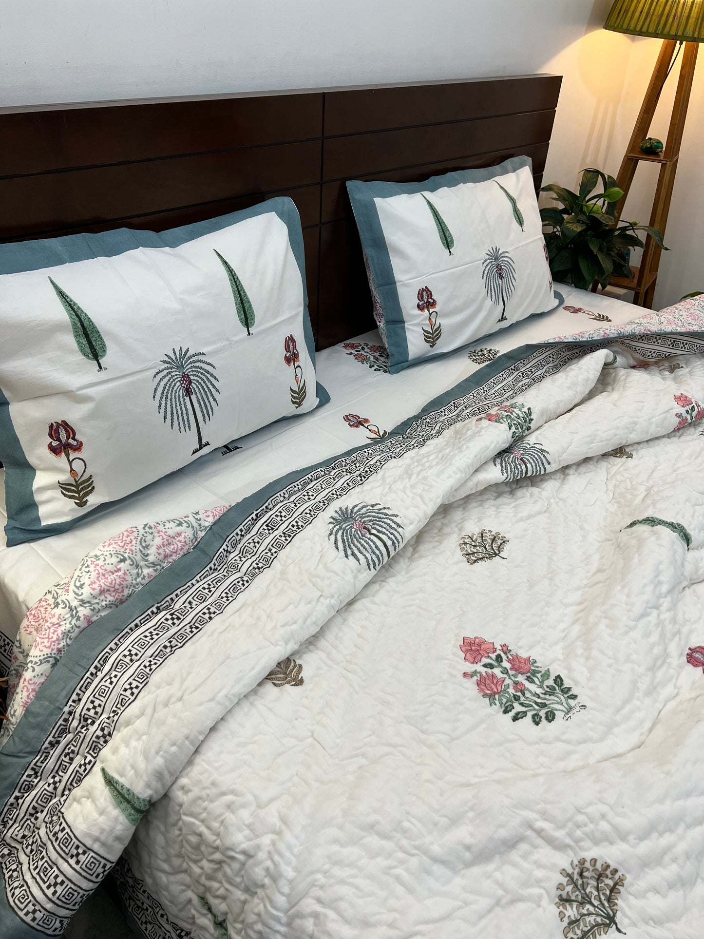 Bedding Set | King Size Quilt & Bedsheet 90*108 Inches | Harmony Haven