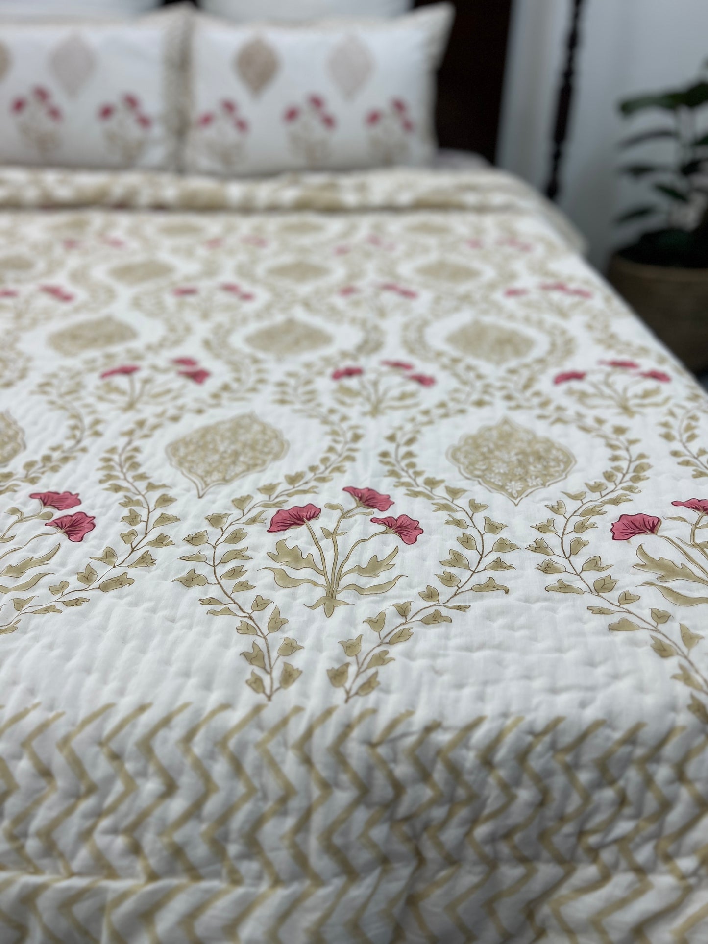 Bedding Set | Single Size Quilt & Bedsheet | Serene Slumber