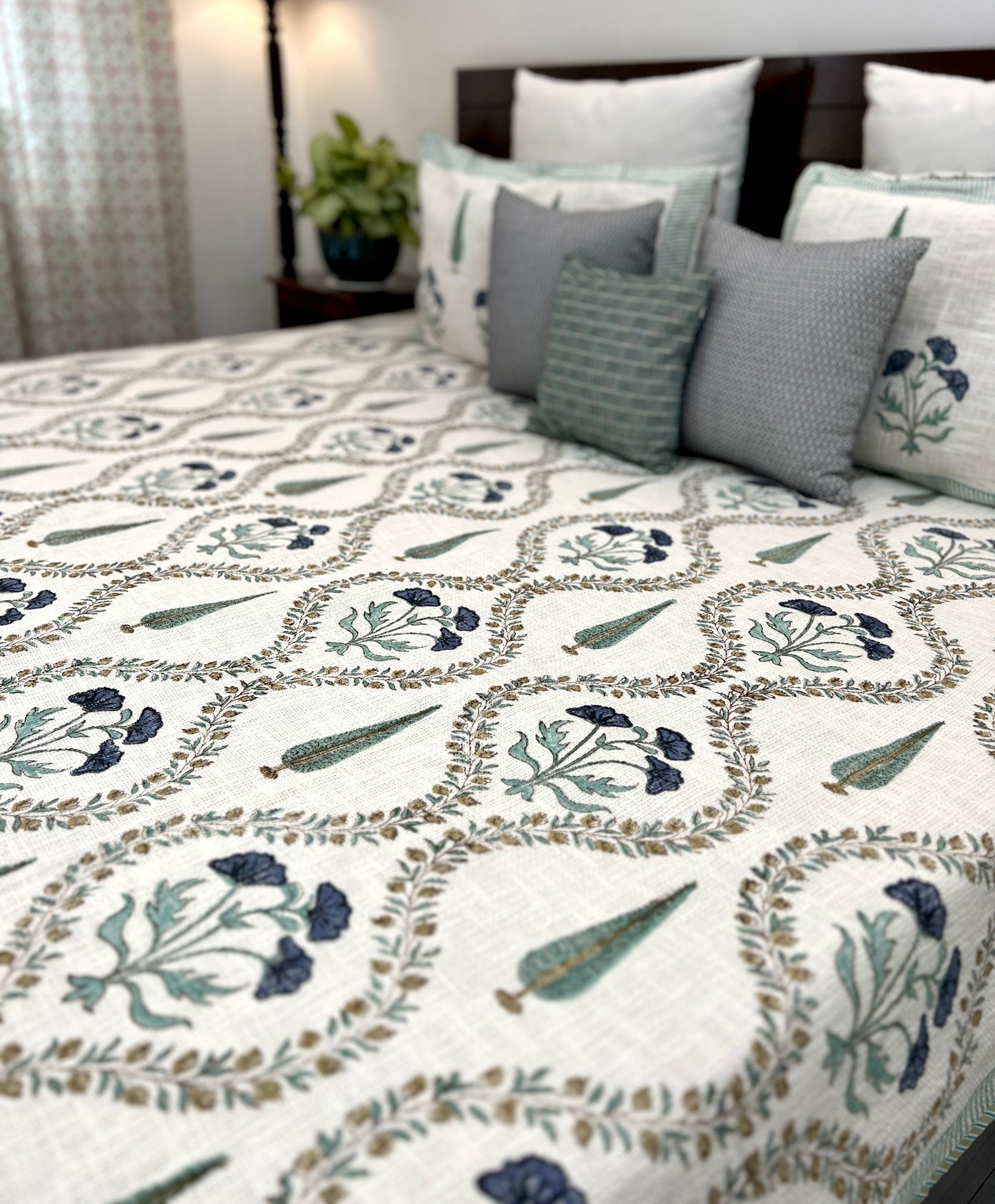 TNT Bedcover | King Size | Hand Block | Regal Harmony