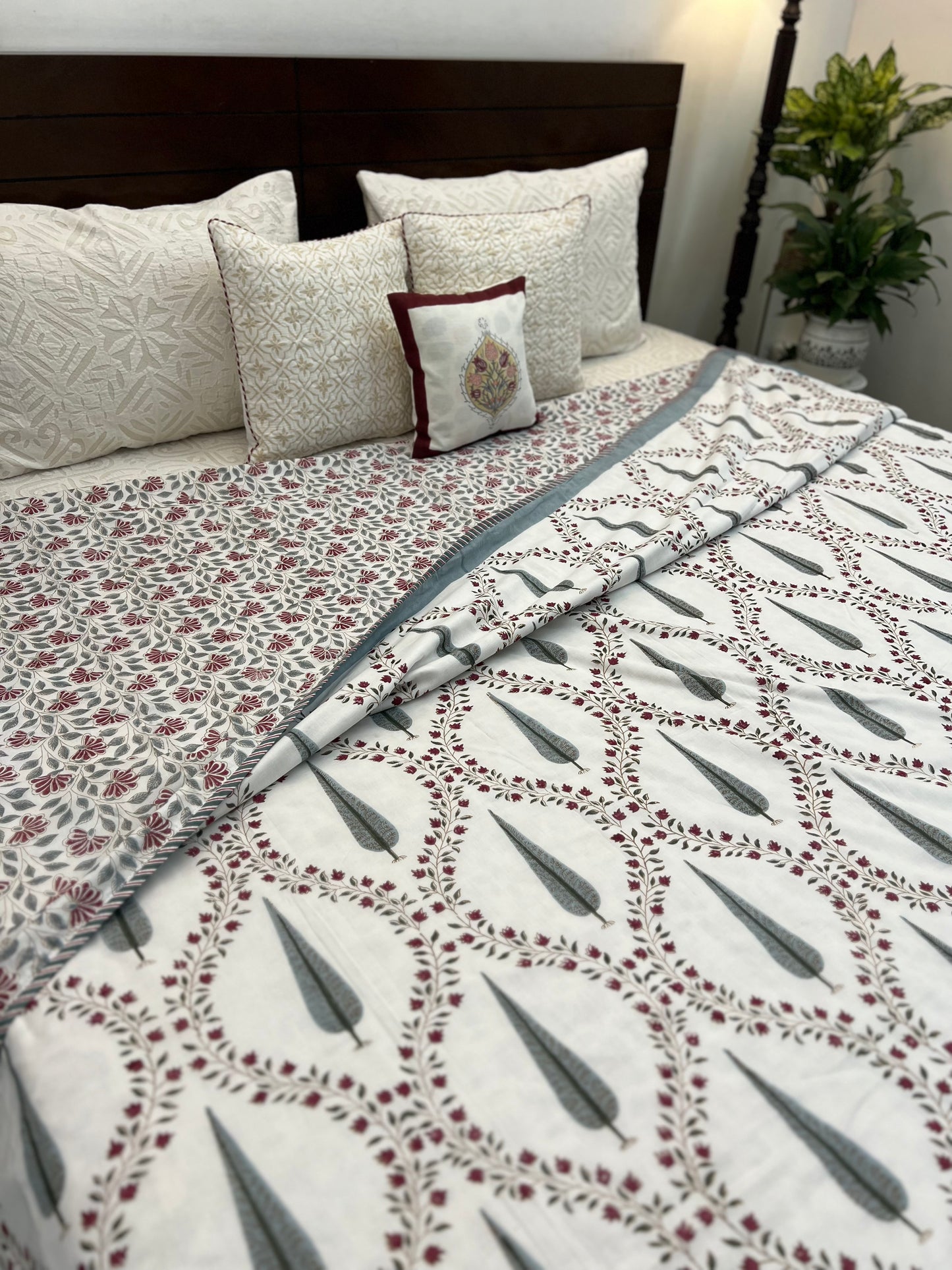 Reversible Hand Block Dohar | King Size | 90*108 Inches | Mughal Jaal