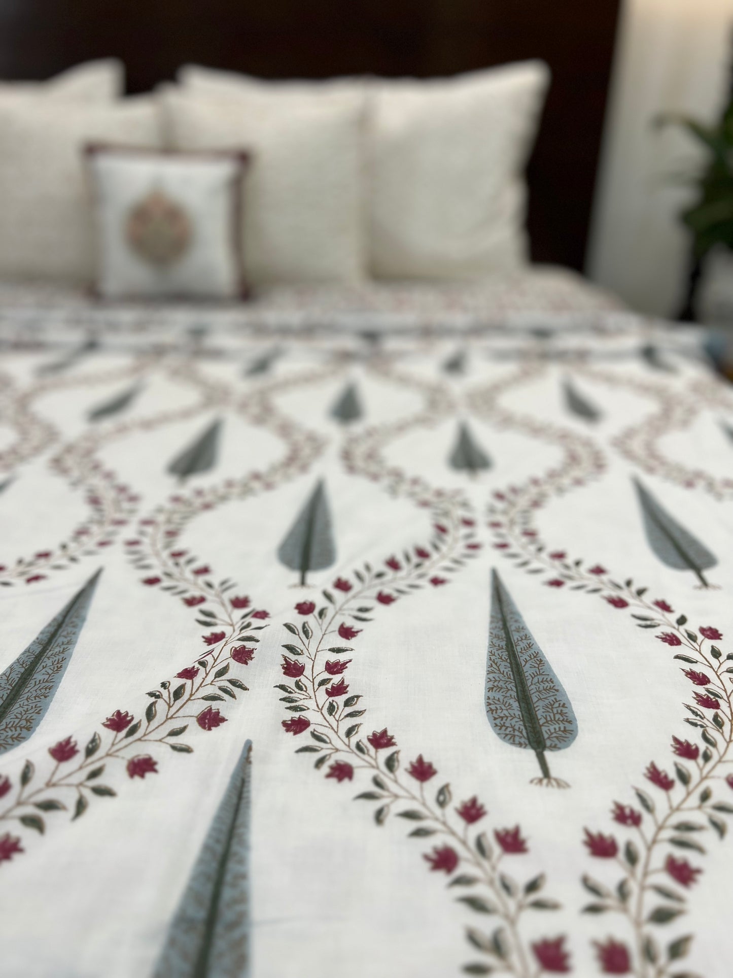 Reversible Hand Block Dohar | King Size | 90*108 Inches | Mughal Jaal