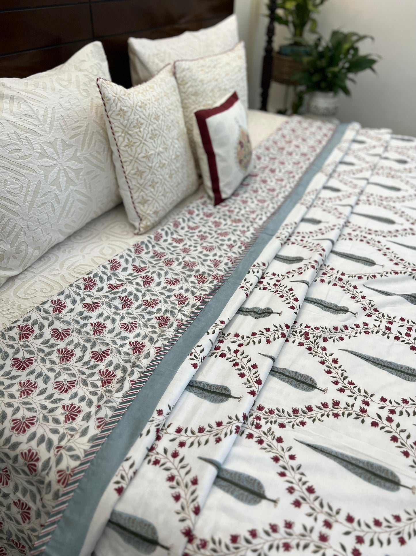 Reversible Hand Block Dohar | King Size | 90*108 Inches | Mughal Jaal