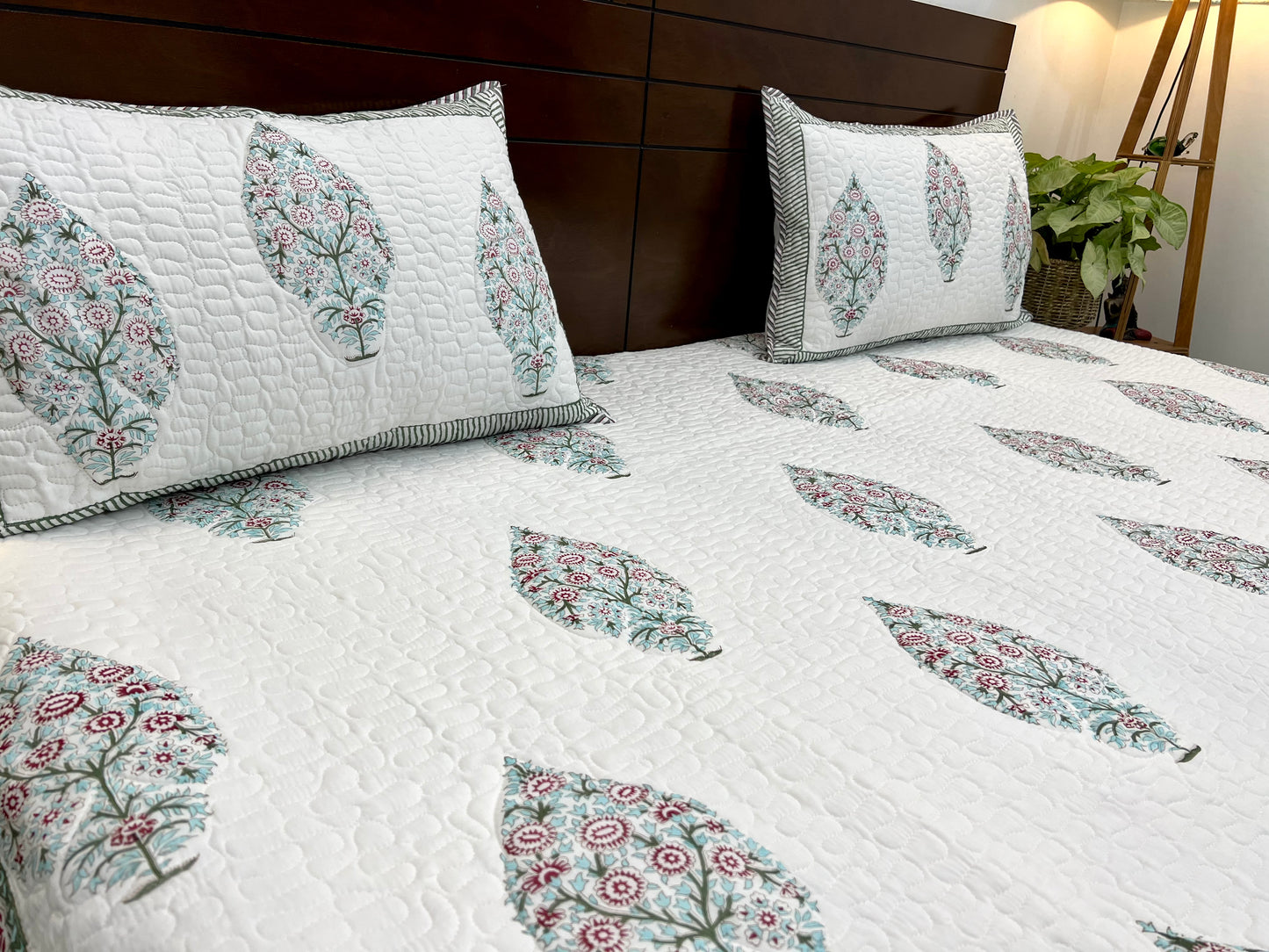 Quilted Bedcover | 90*108 Inches | Blue Motif