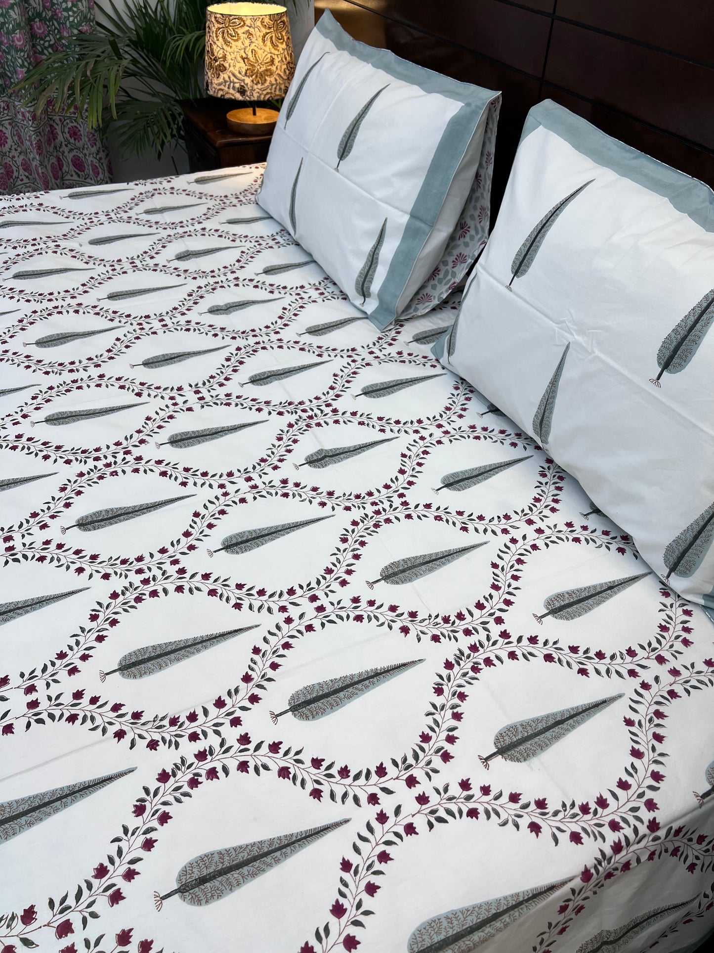 Mughal Jaal | Hand Block Bedsheet | 300TC