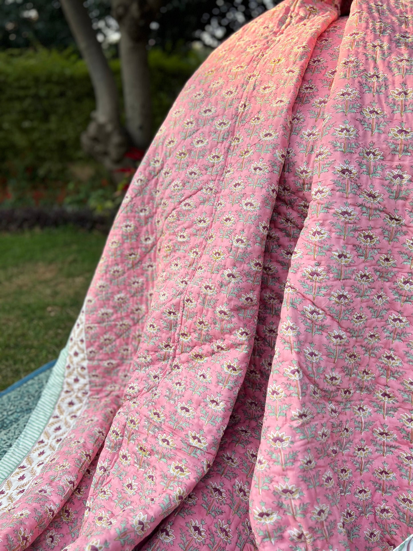 Reversible Hand Block Quilt | King Size | 90*108 Inches | Pink Bloom